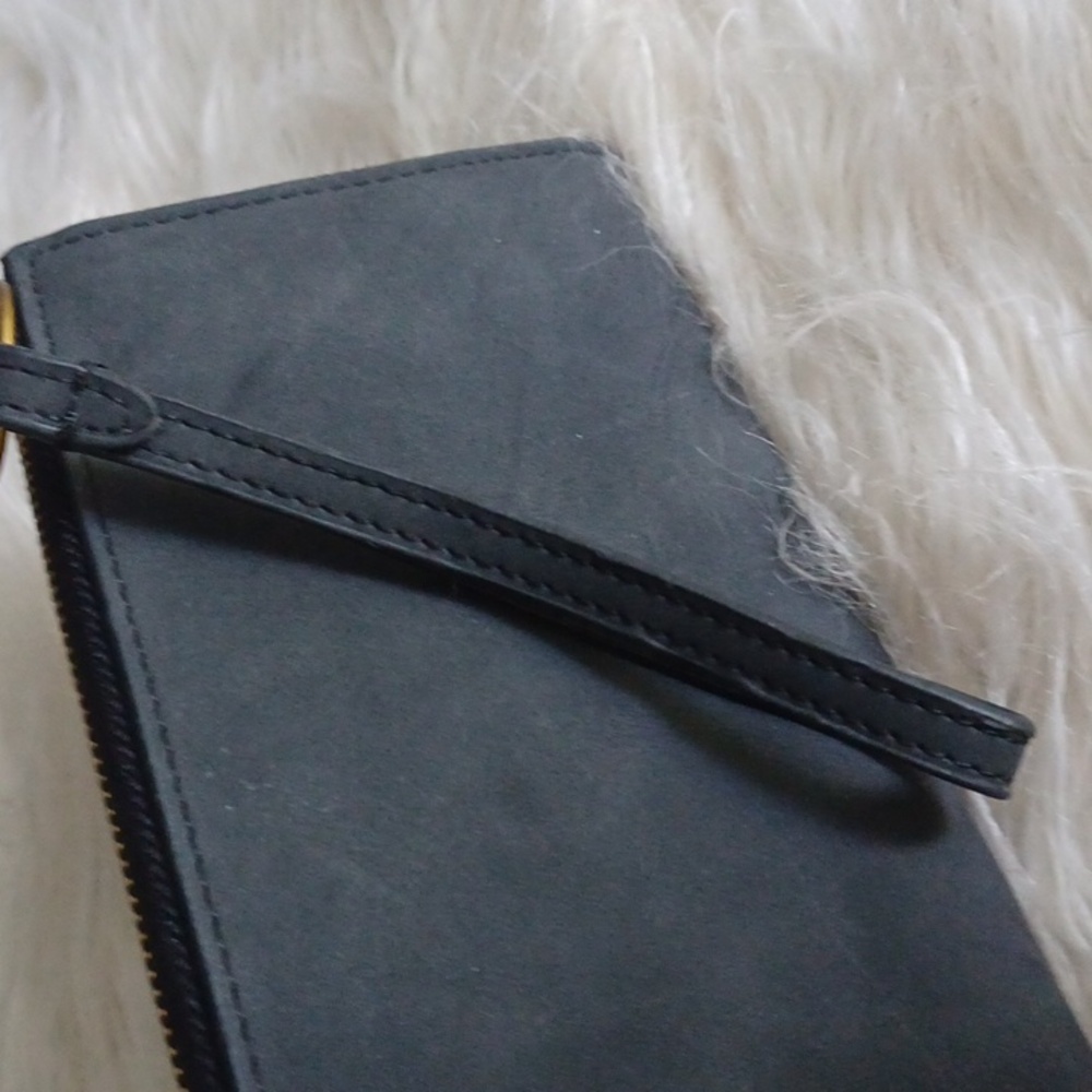 Universal Thread Wallet - Picture 5 of 13